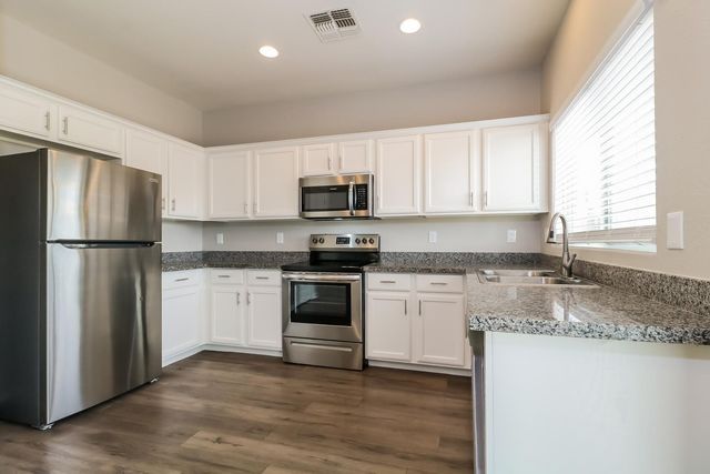 102 N 118th Drive, Avondale, AZ 85323