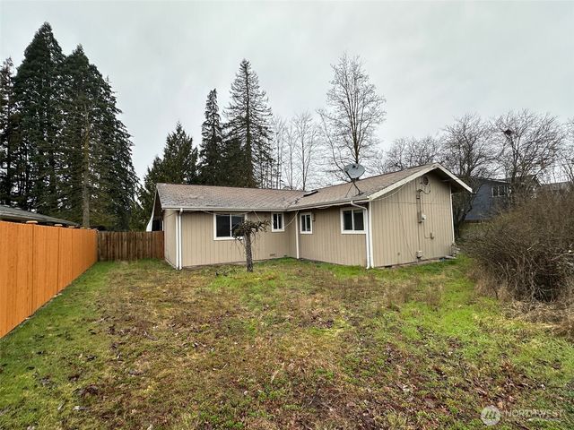 520 Butte Avenue, Pacific, WA 98047