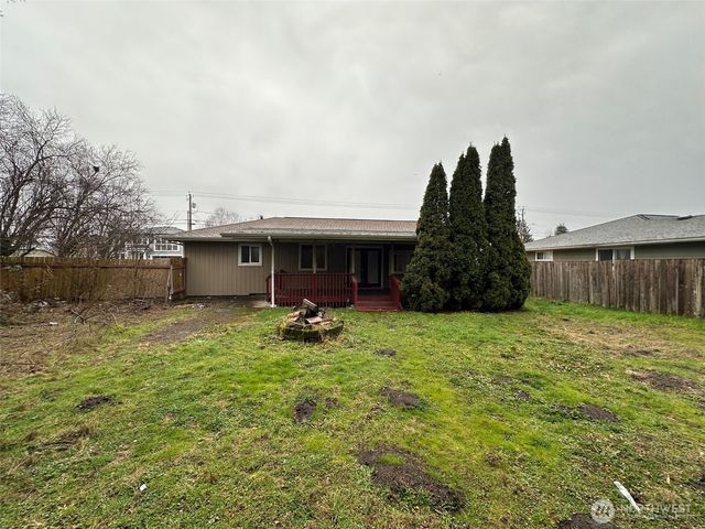 520 Butte Avenue, Pacific, WA 98047