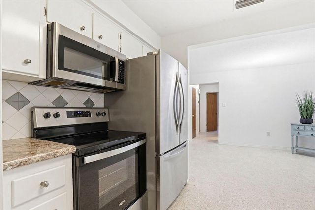 2930 80TH STREET N, St Petersburg, FL 33710