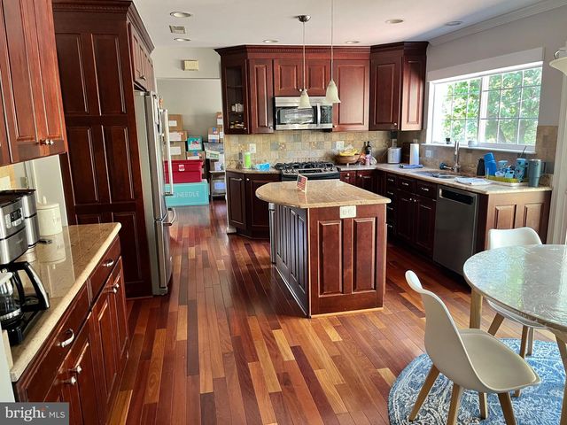 20611 COPPERSMITH DR, Ashburn, VA 20147