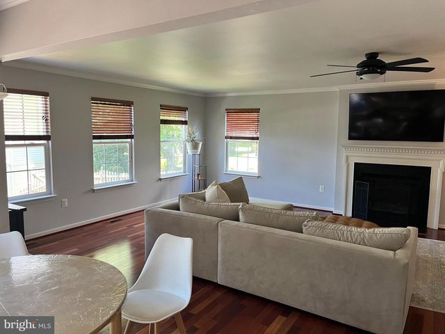 20611 COPPERSMITH DR, Ashburn, VA 20147