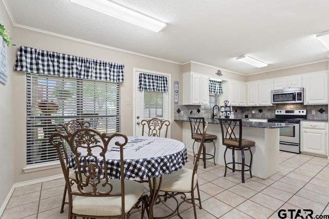 3108 Williamsburg Cir, Tyler, TX 75701