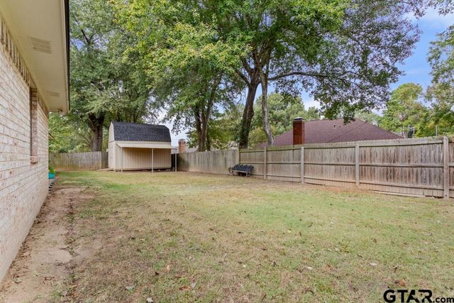 3108 Williamsburg Cir, Tyler, TX 75701