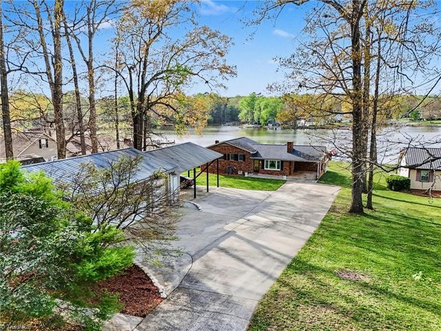 1017 Holloway Church Road, Lexington, NC 27292