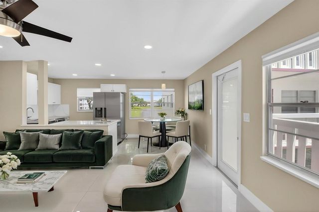 144 Fanshaw D, Boca Raton, FL 33434