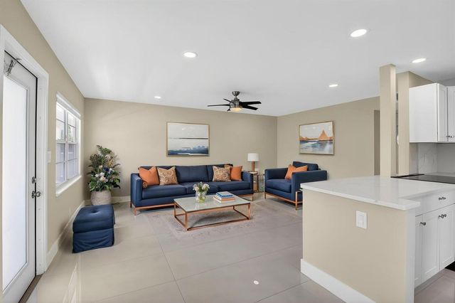 144 Fanshaw D, Boca Raton, FL 33434