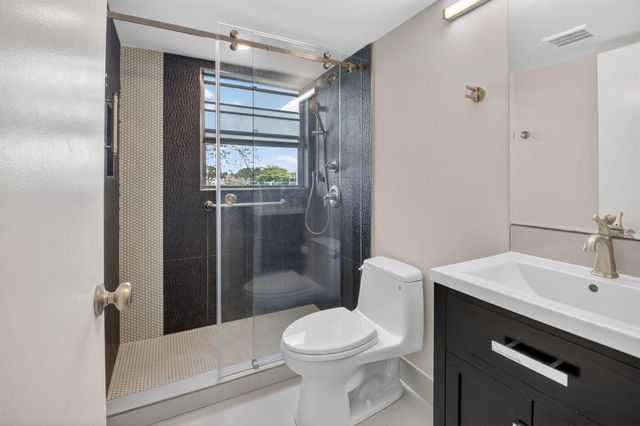144 Fanshaw D, Boca Raton, FL 33434
