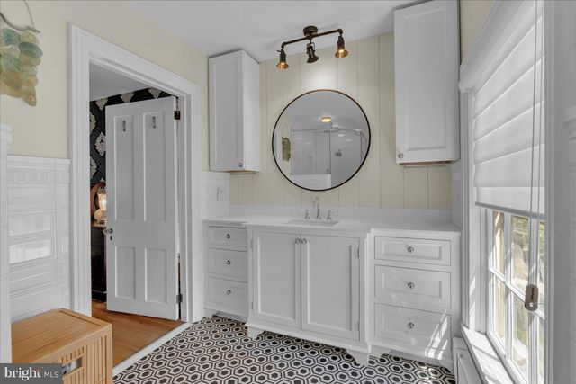 83 CENTRE ST, Haddonfield, NJ 08033