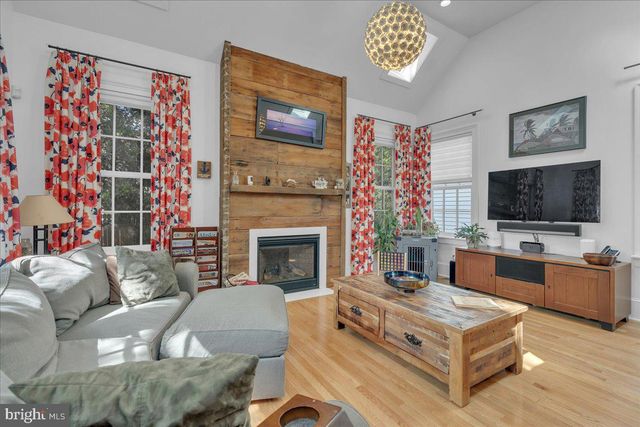 83 CENTRE ST, Haddonfield, NJ 08033