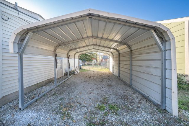 1839 S Ridgewood dr, Wichita, KS 67218