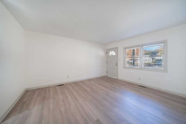 1839 S Ridgewood dr, Wichita, KS 67218