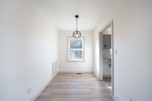 1839 S Ridgewood dr, Wichita, KS 67218