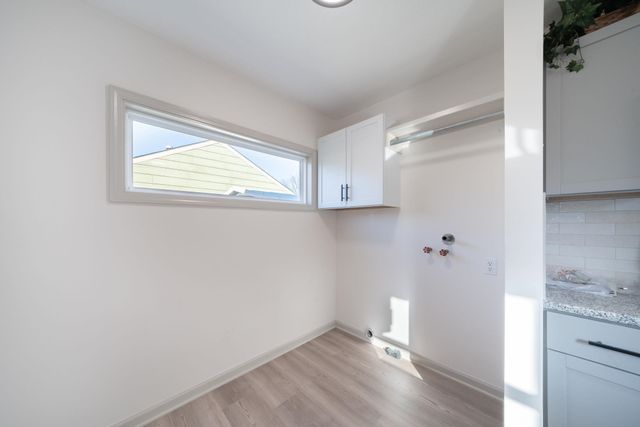 1839 S Ridgewood dr, Wichita, KS 67218