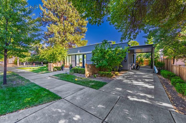 711 NW Georgia Avenue, Bend, OR 97703