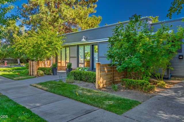 711 NW Georgia Avenue, Bend, OR 97703