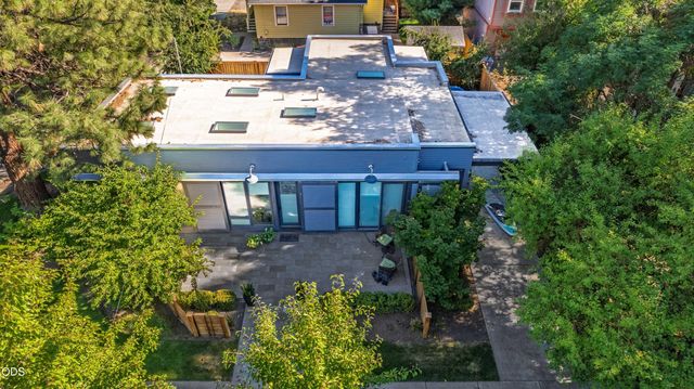 711 NW Georgia Avenue, Bend, OR 97703