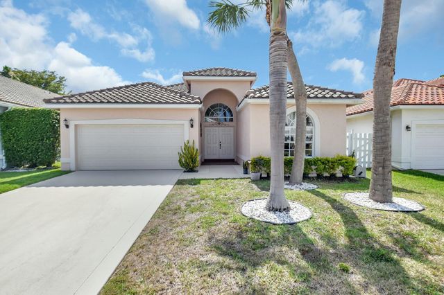 6090 Newport Village Way, Lake Worth, FL 33463
