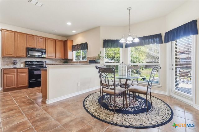 3353 Joshs Way, Marion, TX 78124