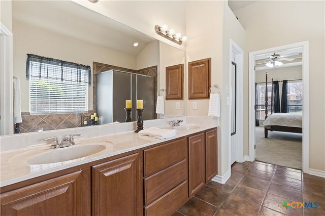 3353 Joshs Way, Marion, TX 78124