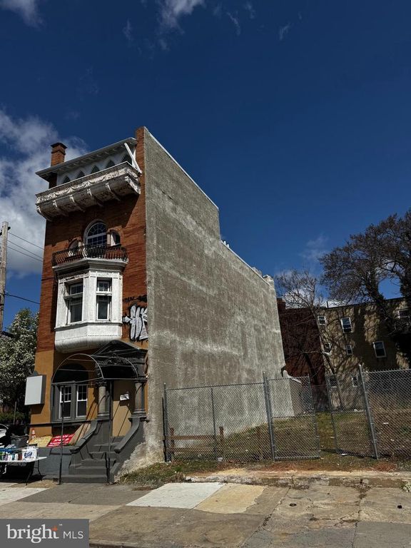 1935-37 W DIAMOND ST, Philadelphia, PA 19121