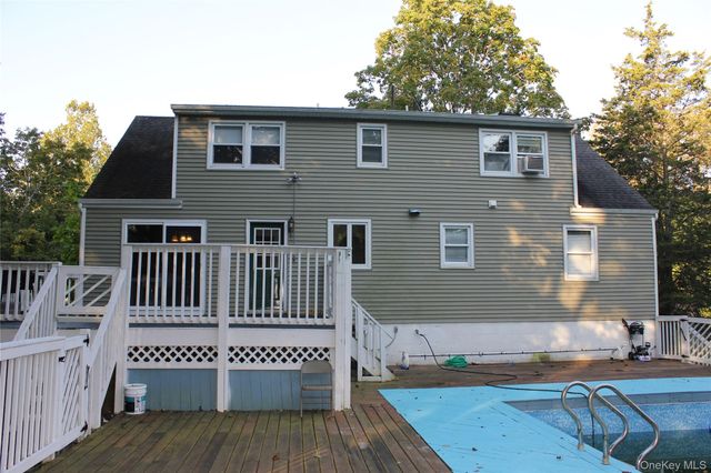 43 Laffin Lane, Poughkeepsie, NY 12603