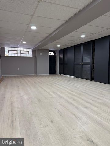 1821 E TULPEHOCKEN ST, Philadelphia, PA 19138