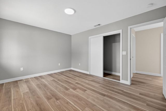 1433 E Richert Avenue, Fresno, CA 93704