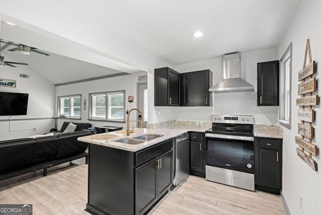 436 W Lake Avenue NW, Atlanta, GA 30318