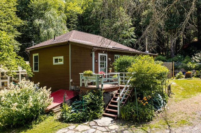 10 Church Road, Mountain Dale, NY 12763