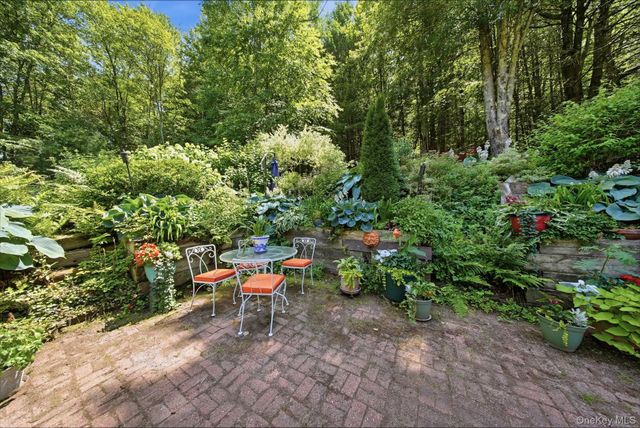 10 Church Road, Mountain Dale, NY 12763