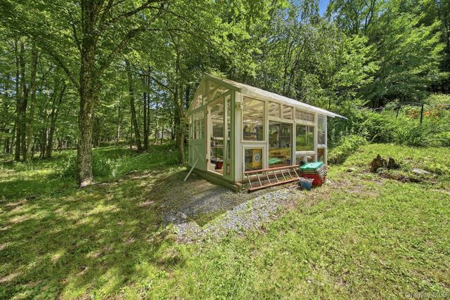 10 Church Road, Mountain Dale, NY 12763