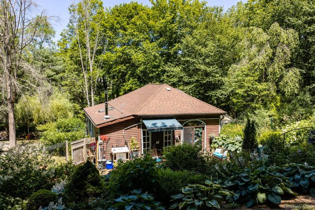 10 Church Road, Mountain Dale, NY 12763