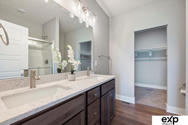 7345 N 10th Street, Lincoln, NE 68521