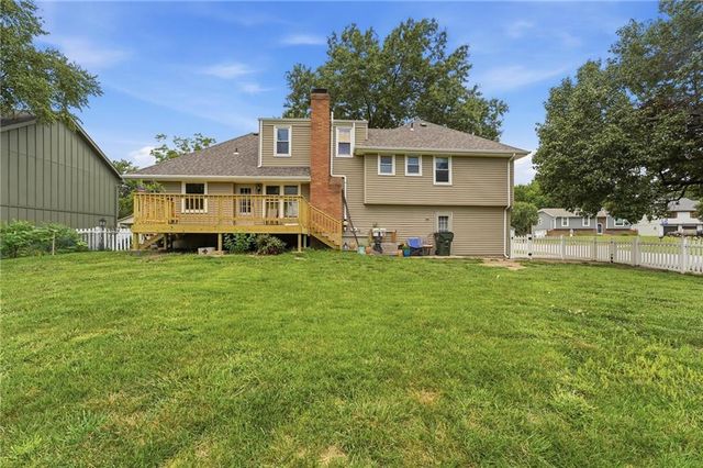 400 S NORMANDY Drive, Olathe, KS 66061