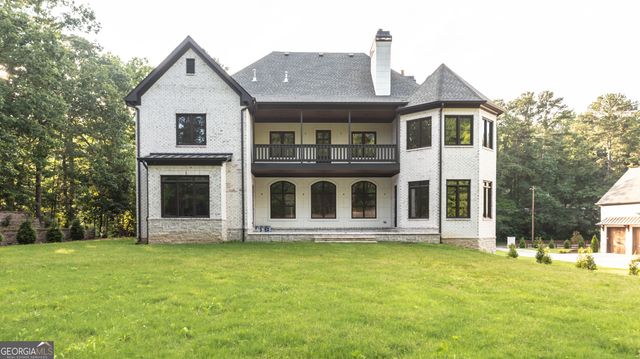 10745 Shallowford Road, Roswell, GA 30075