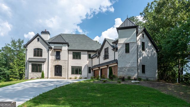 10745 Shallowford Road, Roswell, GA 30075