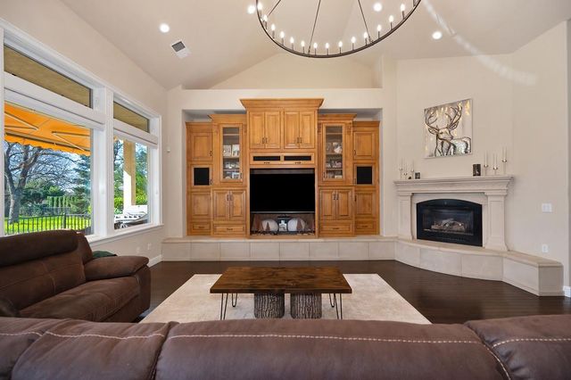 4022 Legend Dr, Rocklin, CA 95765