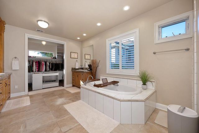 4022 Legend Dr, Rocklin, CA 95765