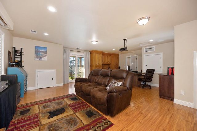 4022 Legend Dr, Rocklin, CA 95765