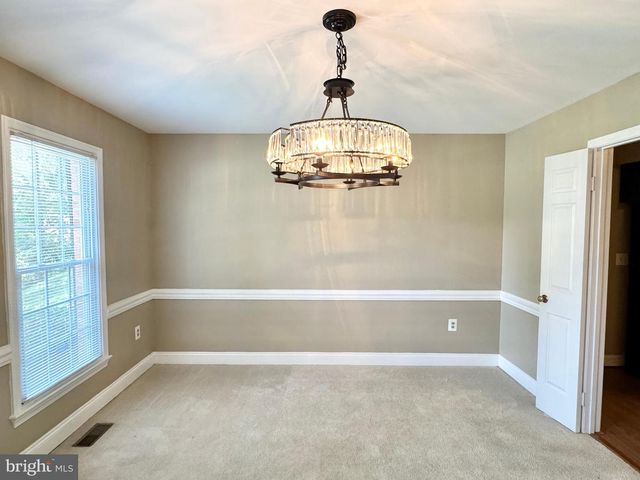 15407 SKYLINE DR, Dumfries, VA 22025