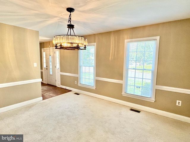 15407 SKYLINE DR, Dumfries, VA 22025