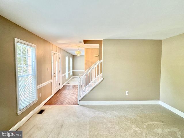 15407 SKYLINE DR, Dumfries, VA 22025