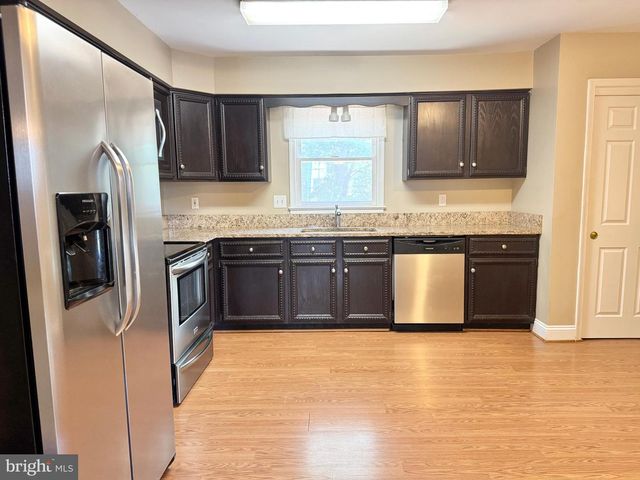 15407 SKYLINE DR, Dumfries, VA 22025