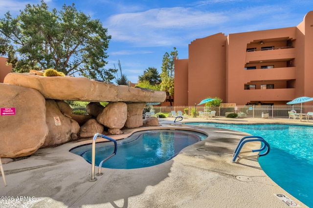 12222 N PARADISE VILLAGE Parkway S 233, Phoenix, AZ 85032