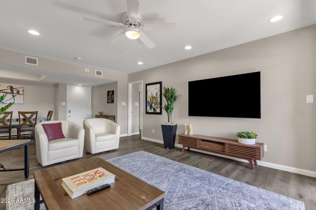 12222 N PARADISE VILLAGE Parkway S 233, Phoenix, AZ 85032