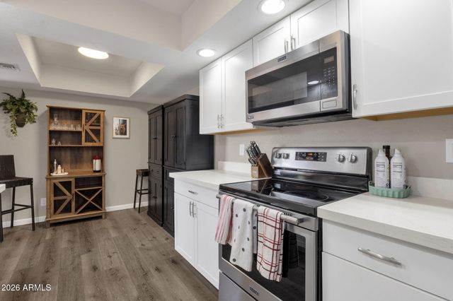 12222 N PARADISE VILLAGE Parkway S 233, Phoenix, AZ 85032