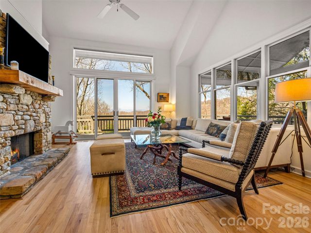 22 Wild Ivy Run, Hendersonville, NC 28739