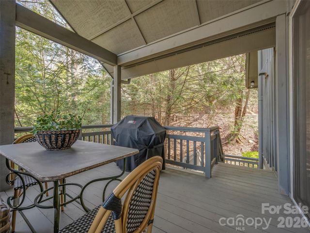 22 Wild Ivy Run, Hendersonville, NC 28739