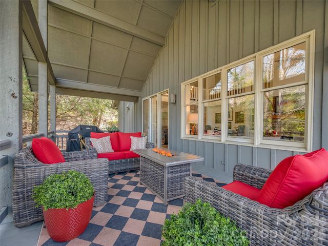 22 Wild Ivy Run, Hendersonville, NC 28739